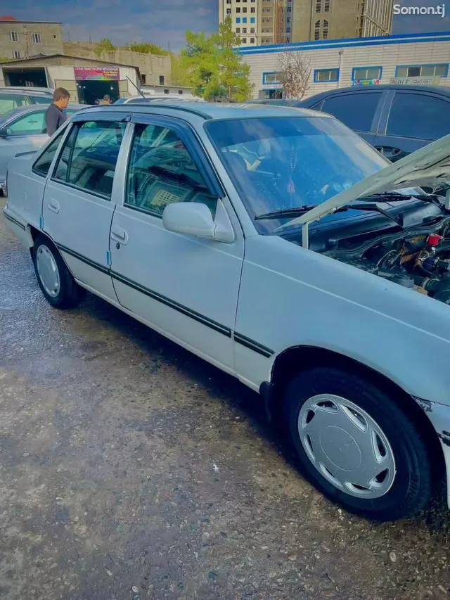 Daewoo Nexia 1994 · 1.6 MT