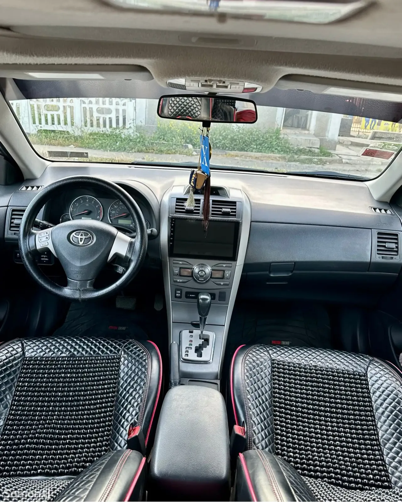 Toyota Corolla 2013 · 1.8 AT
