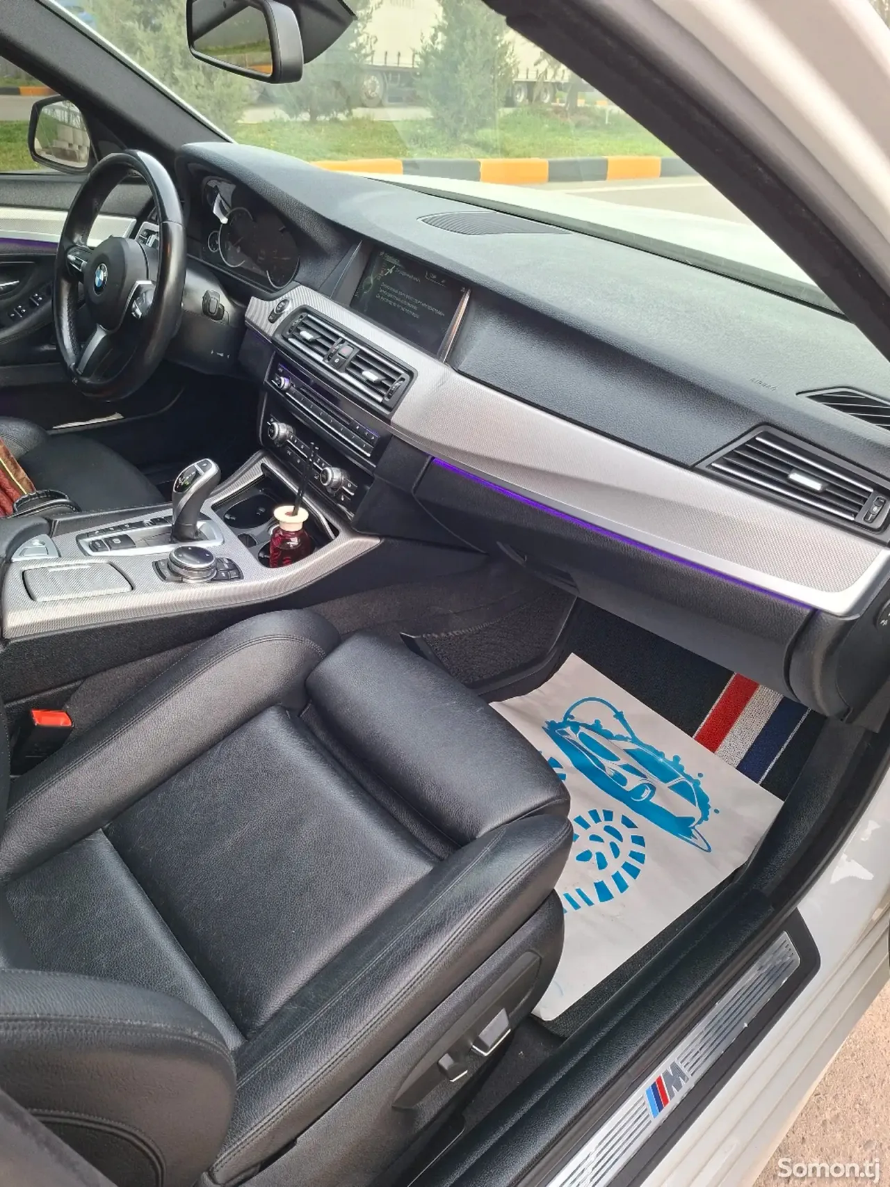 BMW M5 2014 · 3.0 AT