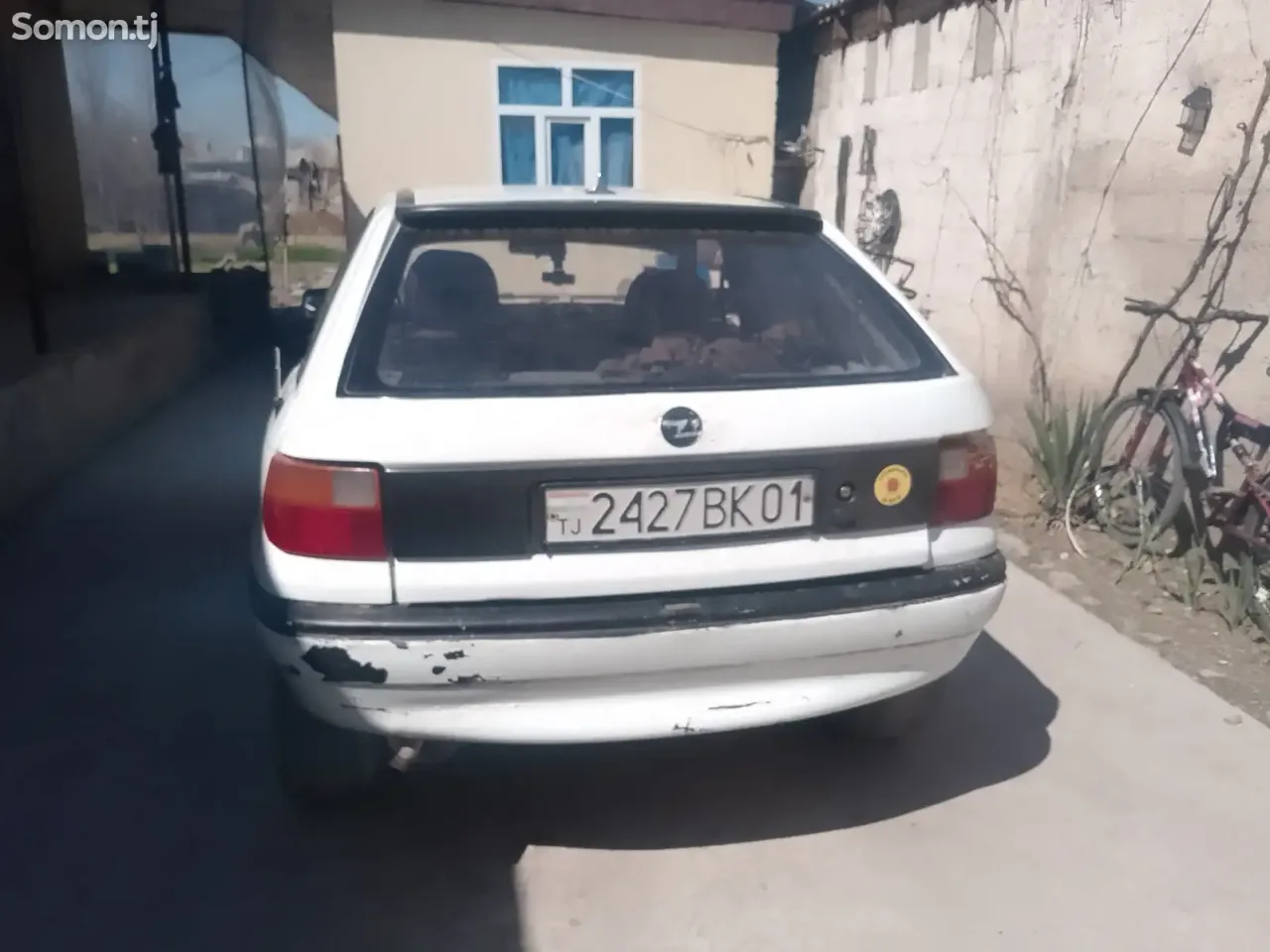 Opel Astra F 1993 · 1.6 MT