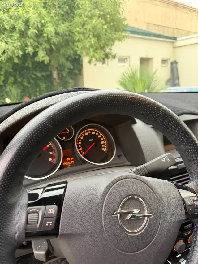 Opel Astra H 2007 · 1.8 AT