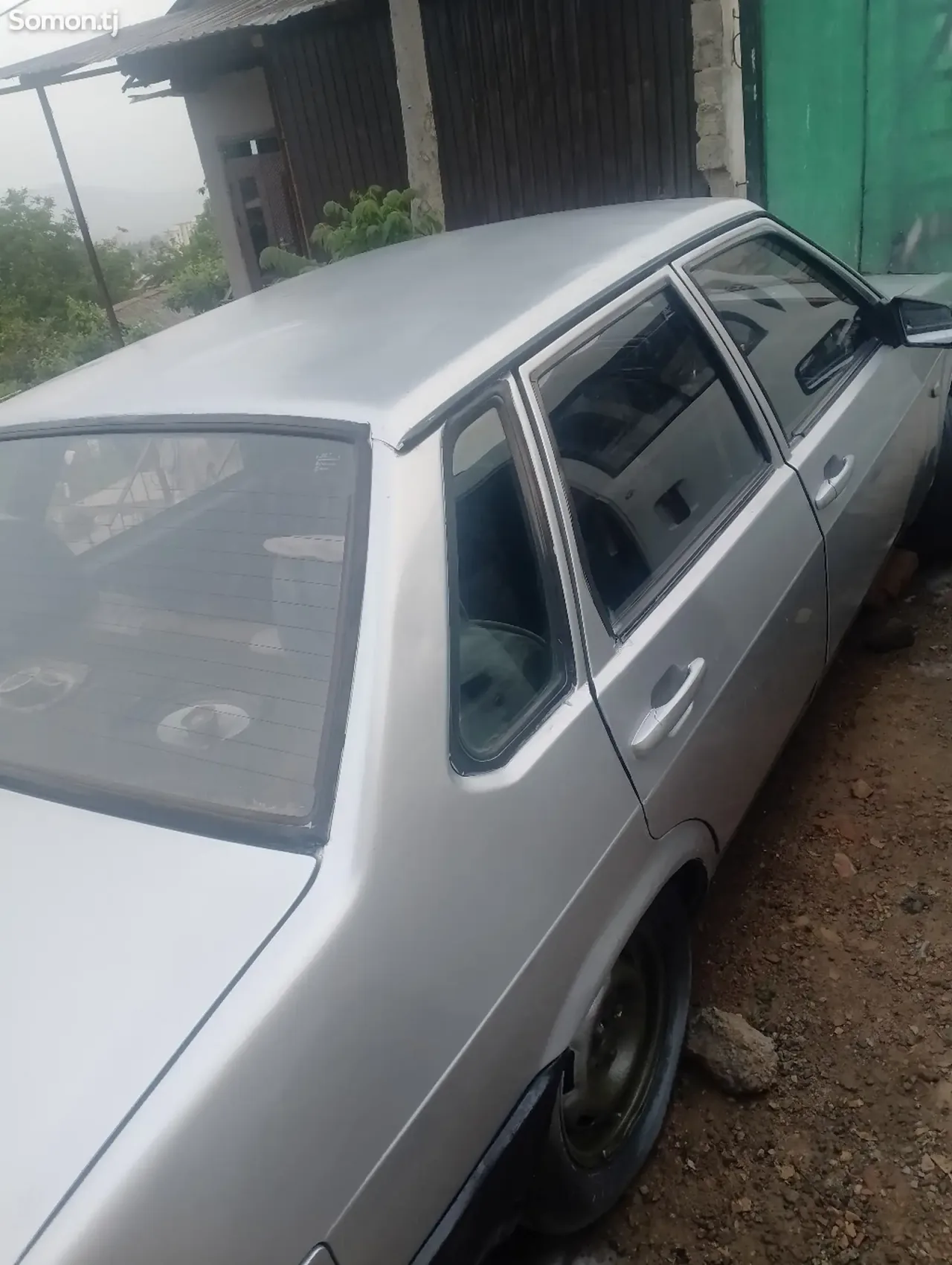 Lada (ВАЗ) 21099 2000 · 1.6 MT