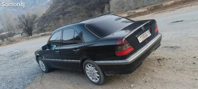 Mercedes-Benz C class 1999 · 2.8 AT