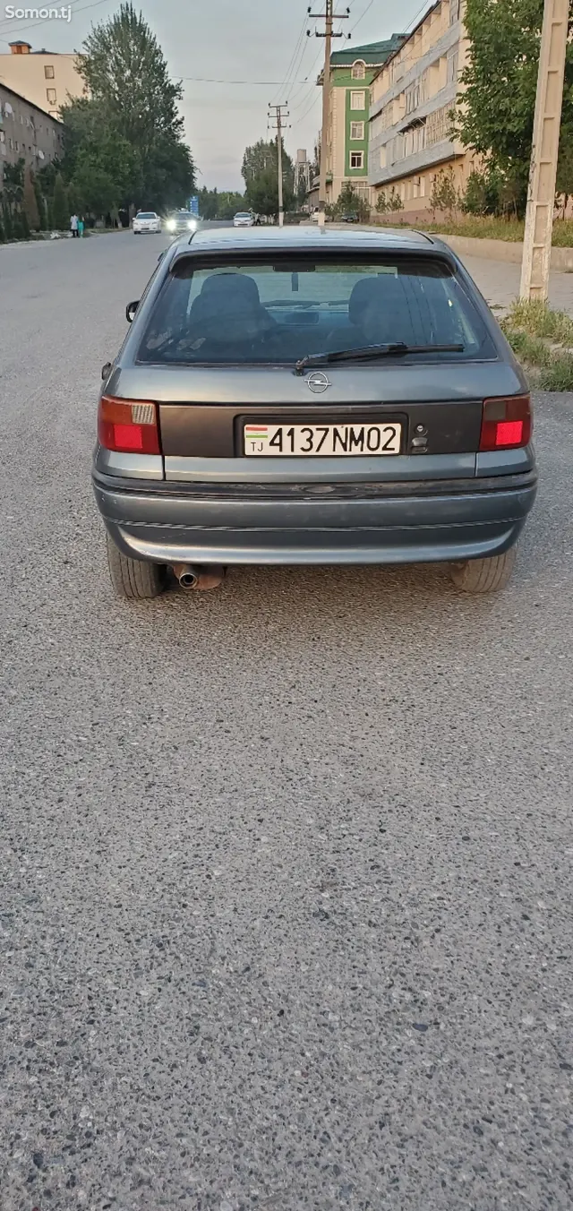 Opel Astra F 1997 · 1.6 MT