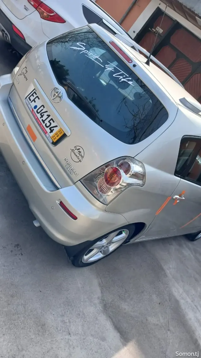 Toyota Corolla Verso 2006 · 1.8 MT