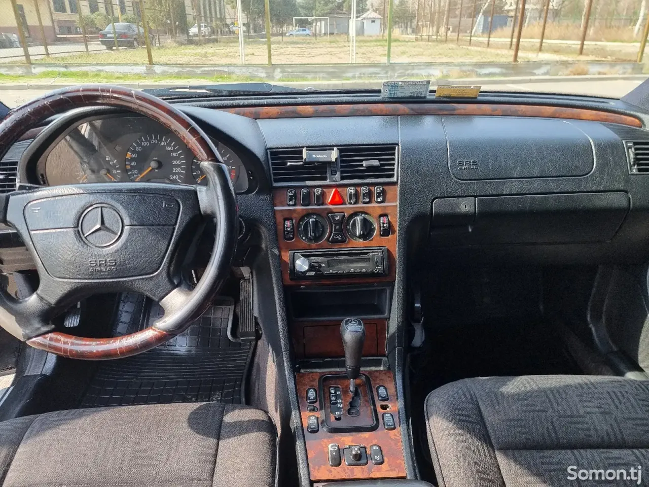 Mercedes-Benz C class 2000 · 2.0 AT
