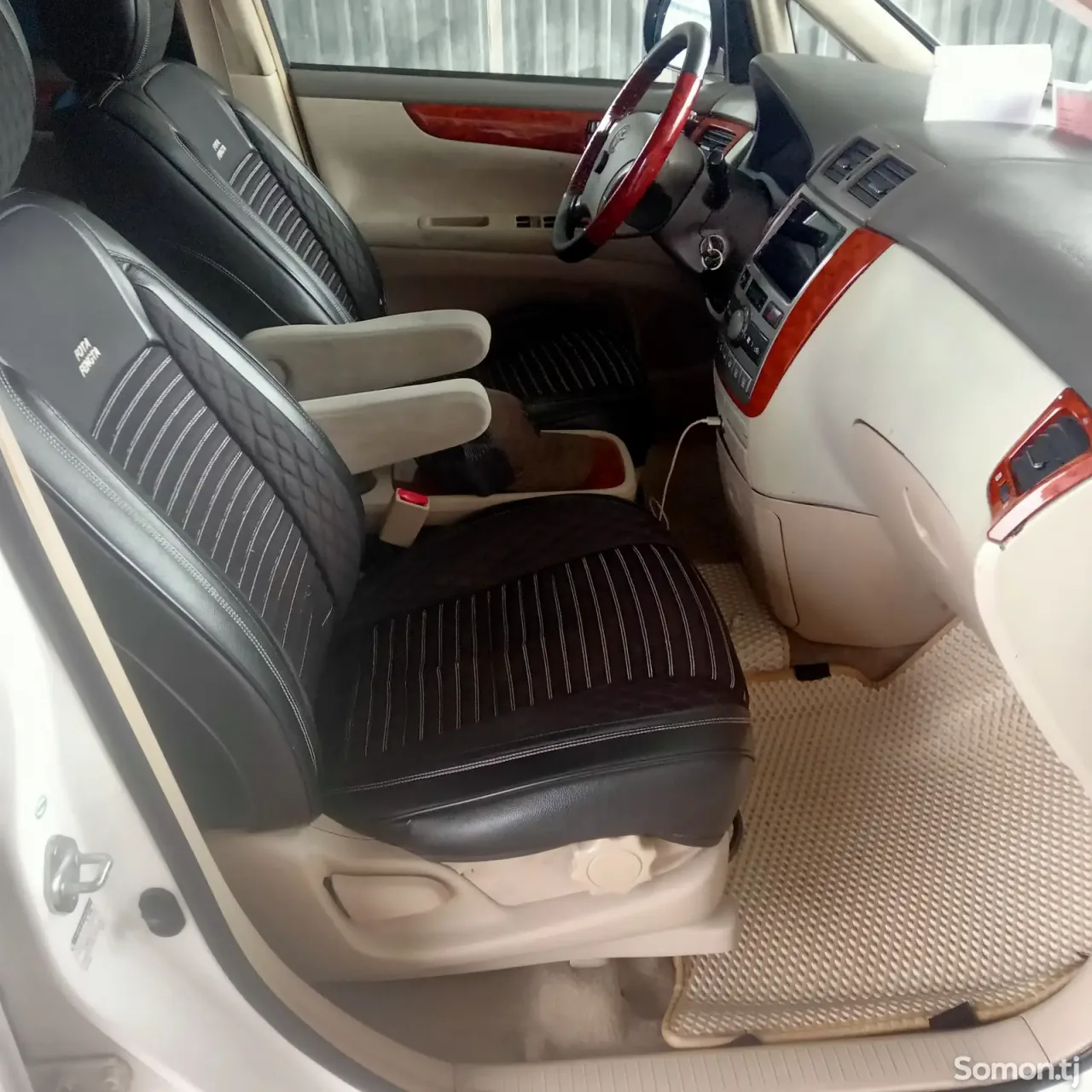 Toyota Ipsum 2007 · 2.4 AT