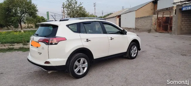 Toyota RAV 4 2014 · 2.2 AT