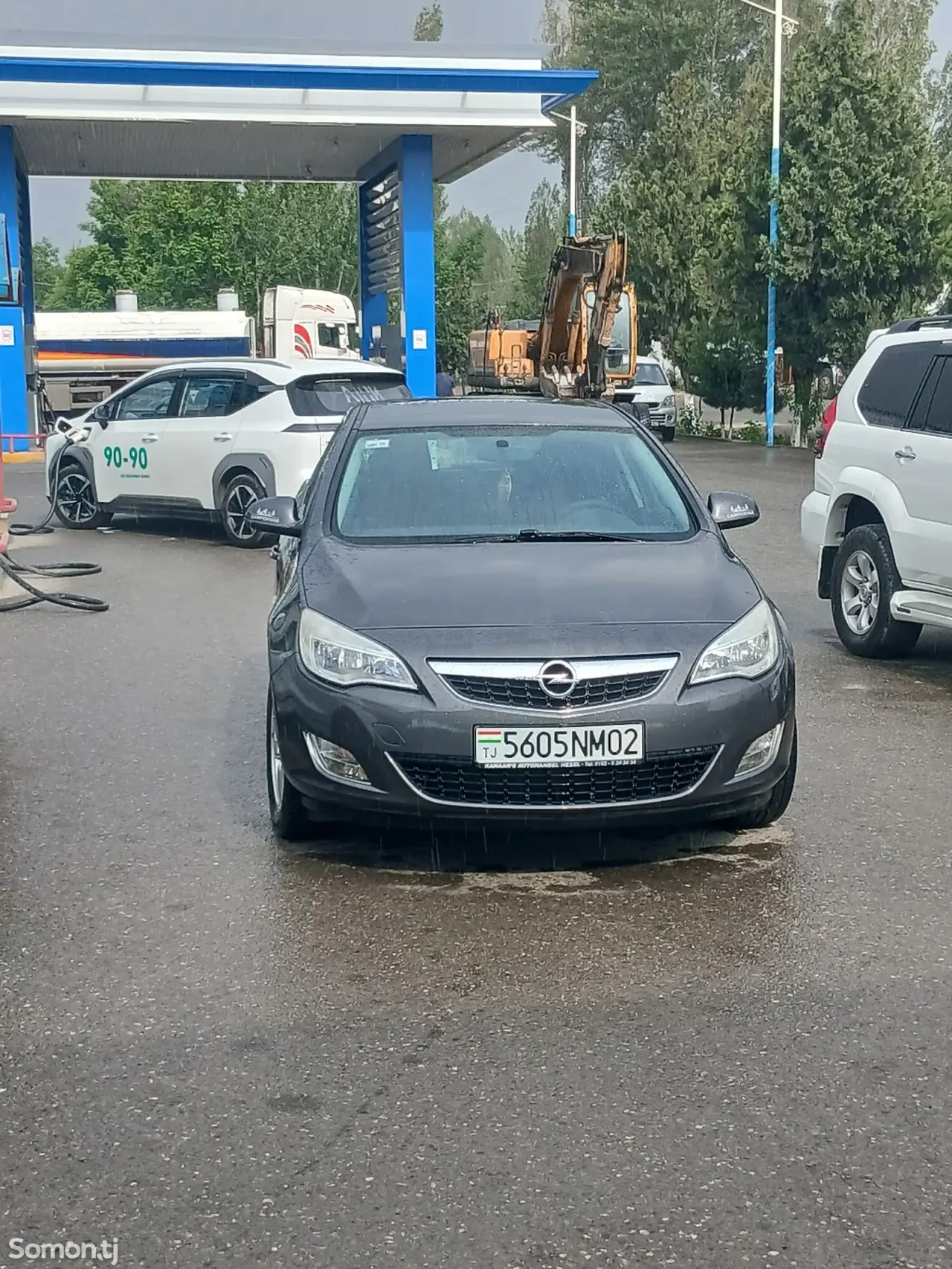 Opel Astra J 2010 · 1.6 MT