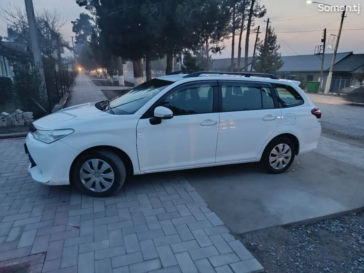 Toyota Fielder 2016 · 1.5 AT
