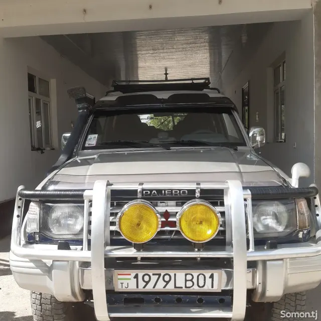 Mitsubishi Pajero 1996 · 2.9 MT