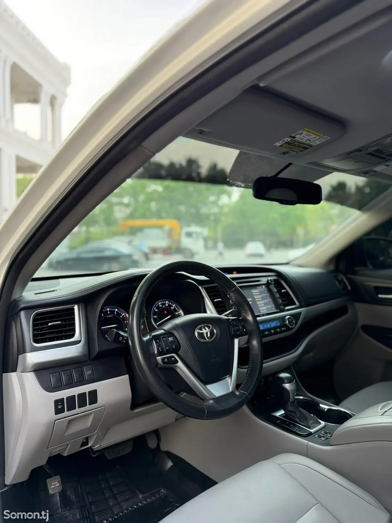 Toyota Highlander 2015 · 3.5 AT