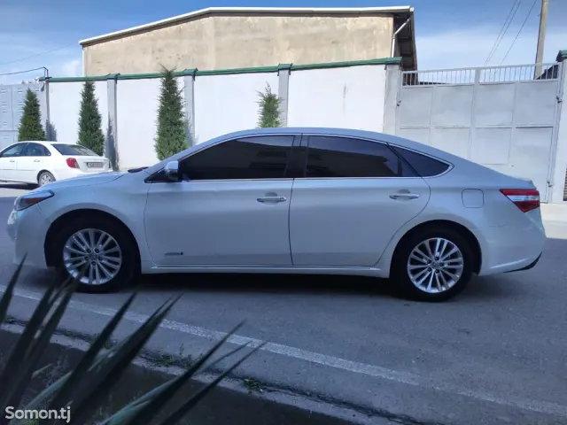 Toyota Avalon 2015 · 2.5 AT