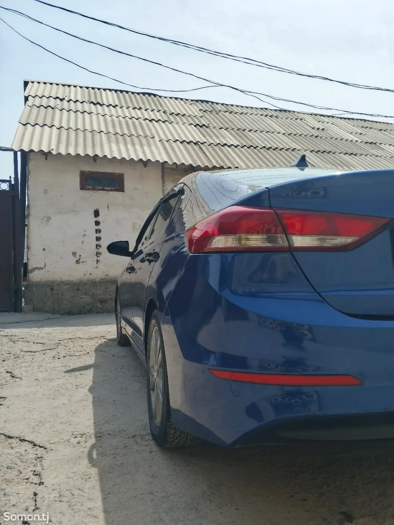Hyundai Elantra 2017 · 2.0 AT