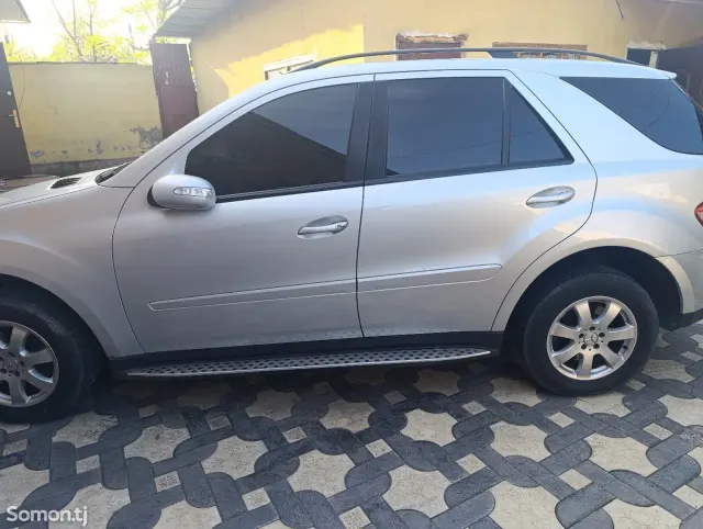 Mercedes-Benz ML class 2008 · 2.7 AT