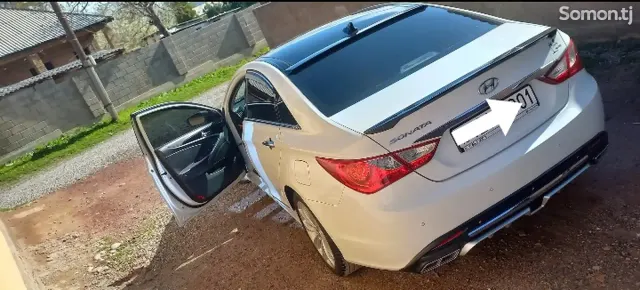 Hyundai Sonata 2011 · 2.4 AT