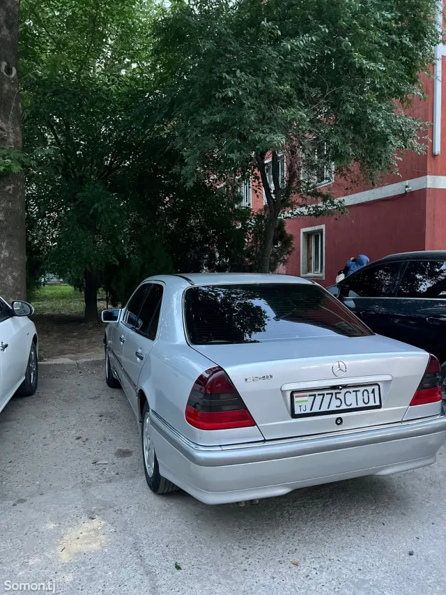 Mercedes-Benz C class 1998 · 2.4 AT