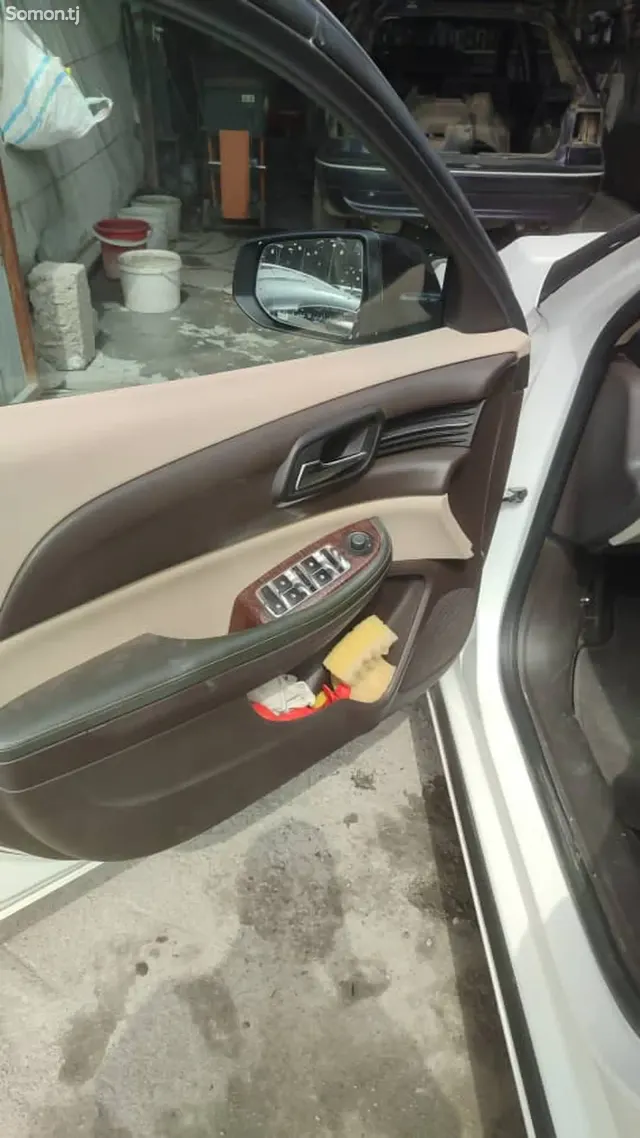Chevrolet Malibu 2013 · 2.4 AT