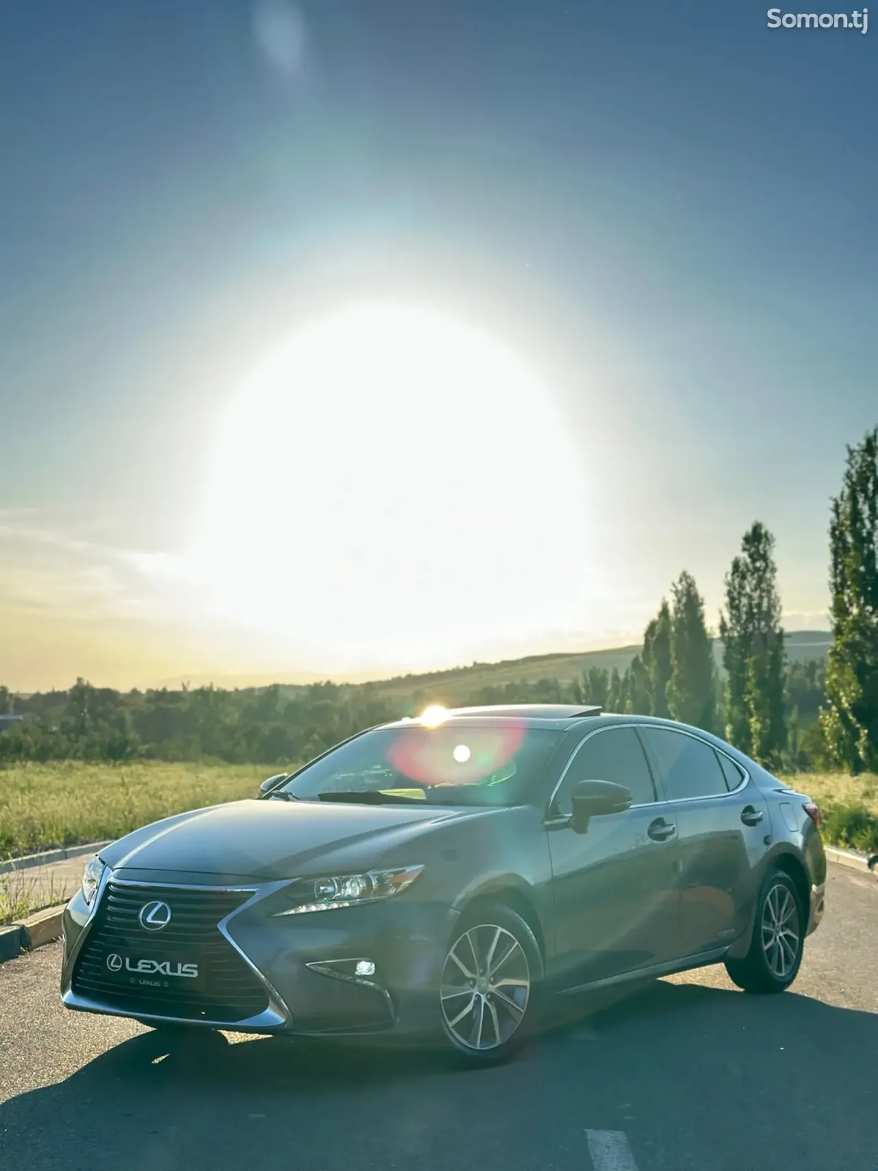 Lexus ES series 2016 · 3.0 AT