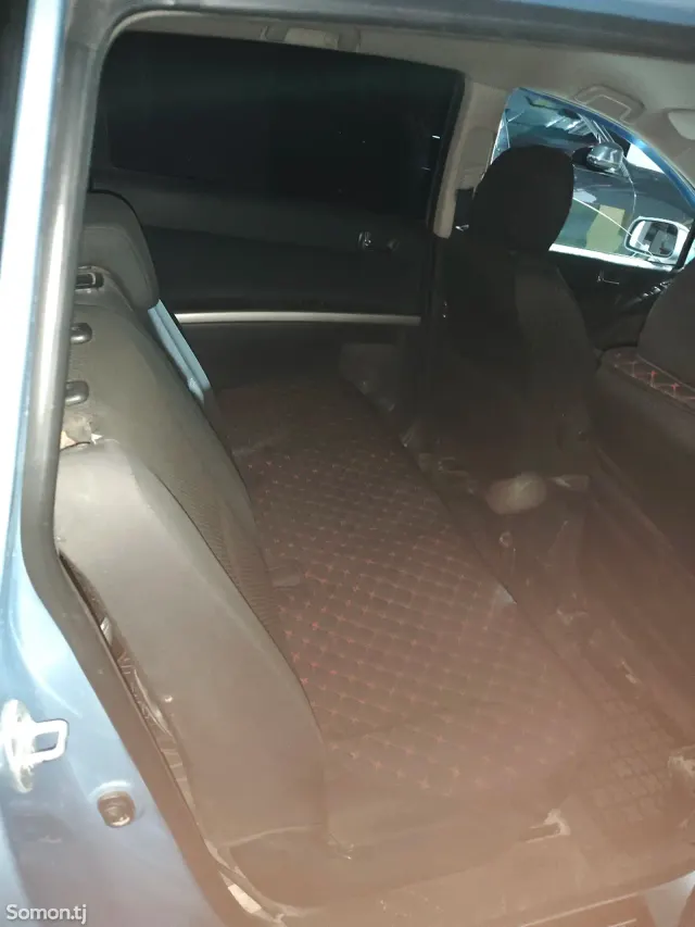Toyota Corolla Verso 2006 · 2.2 MT