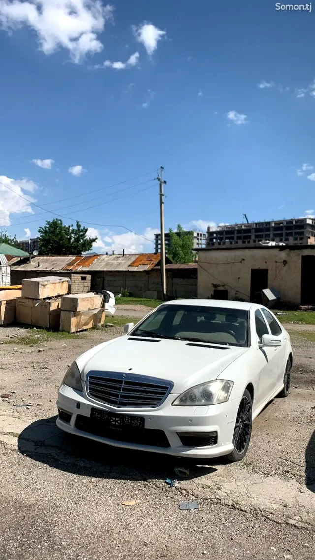 Mercedes-Benz S class 2000 · 3.2 AT