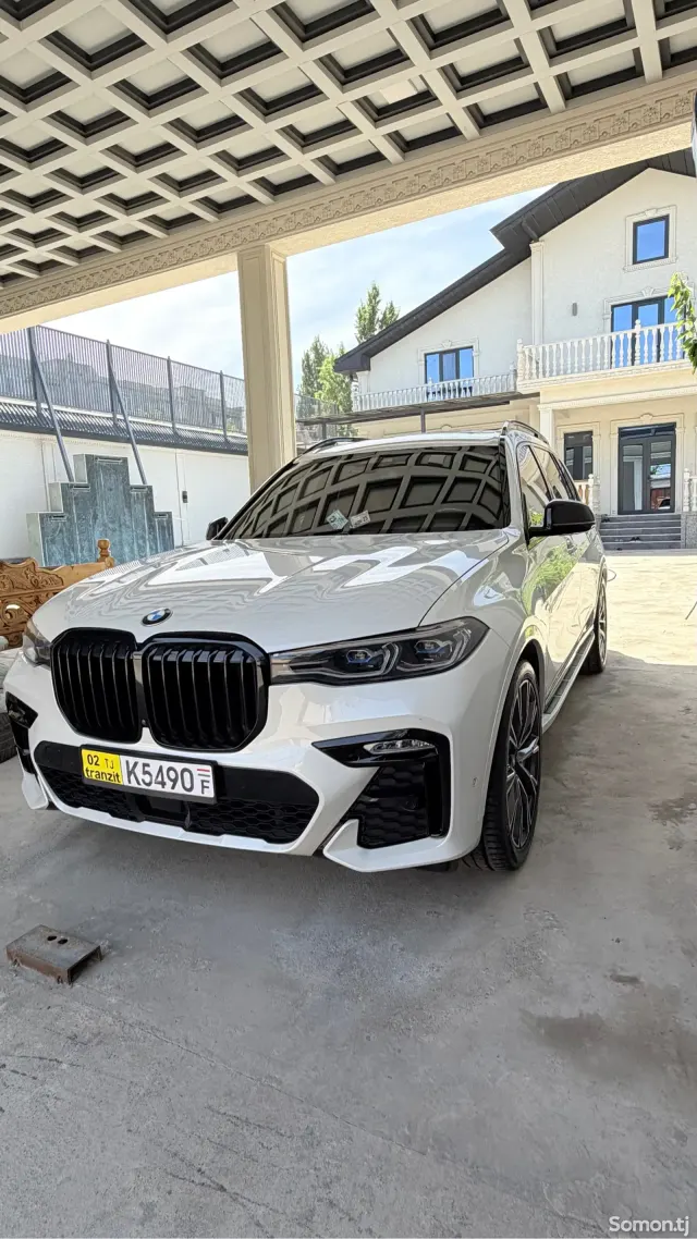 BMW X7 2022 · 4.0 AT
