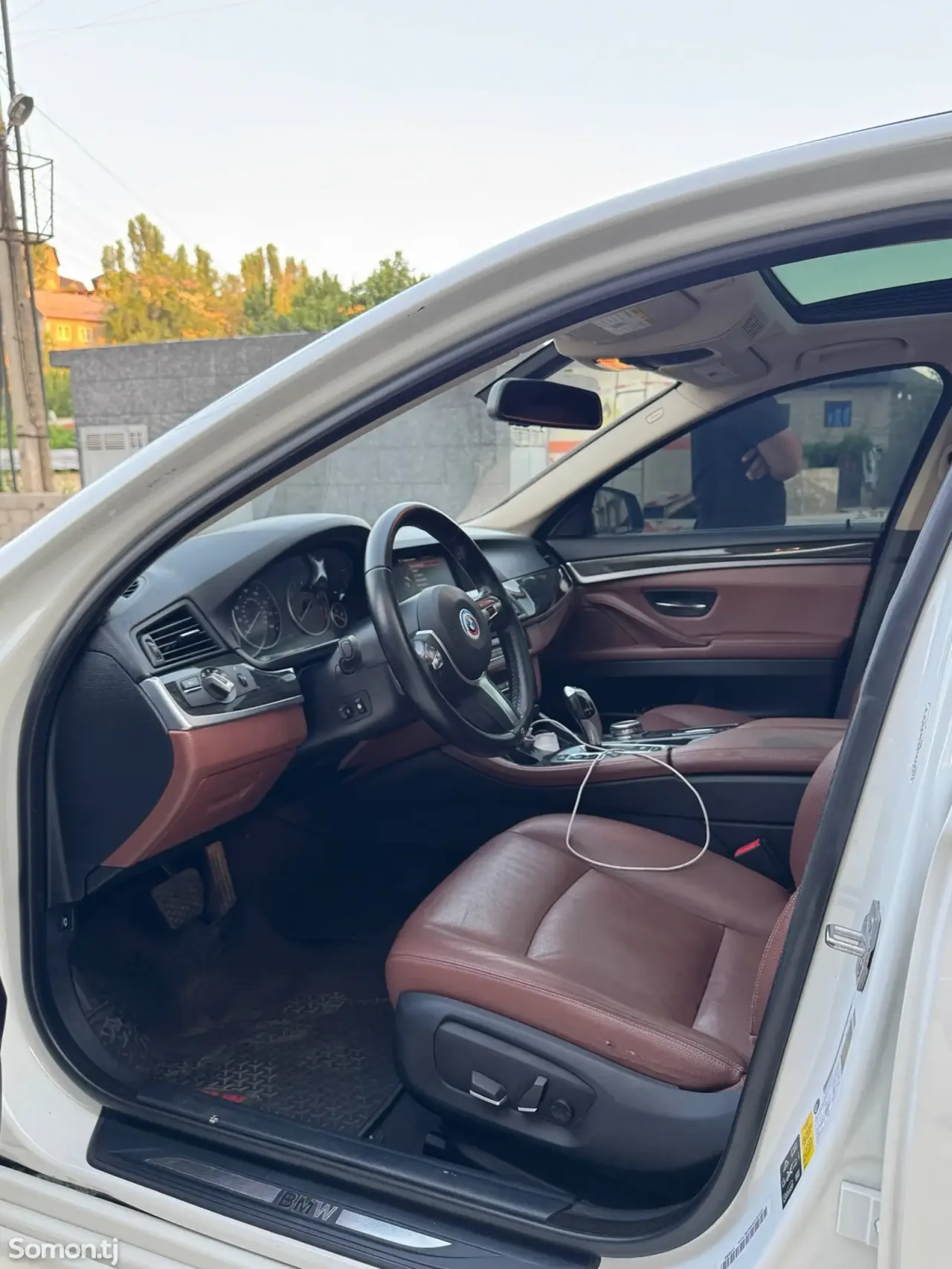 BMW 5 series 2015 · 2.8 AT