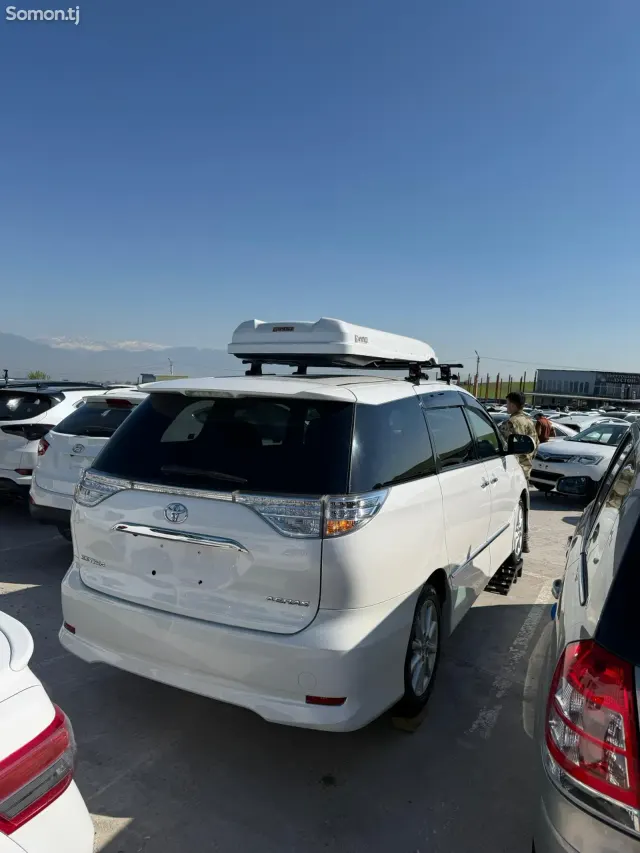 Toyota Estima 2014 · 2.4 AT