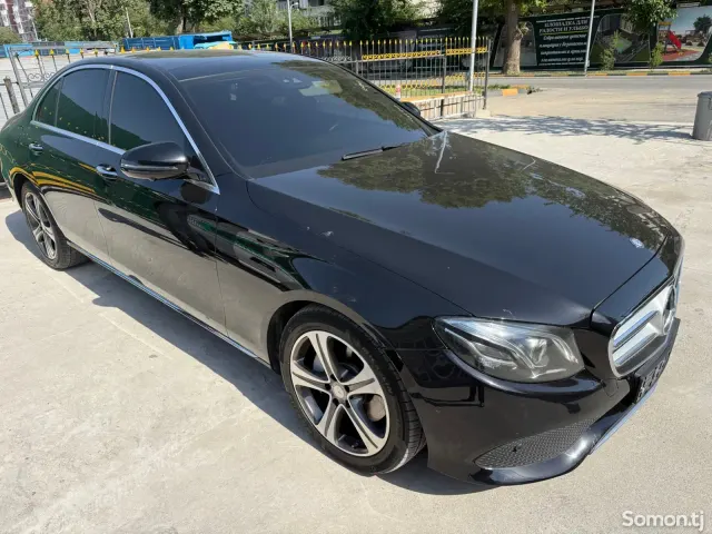 Mercedes-Benz E class 2016 · 3.0 AT