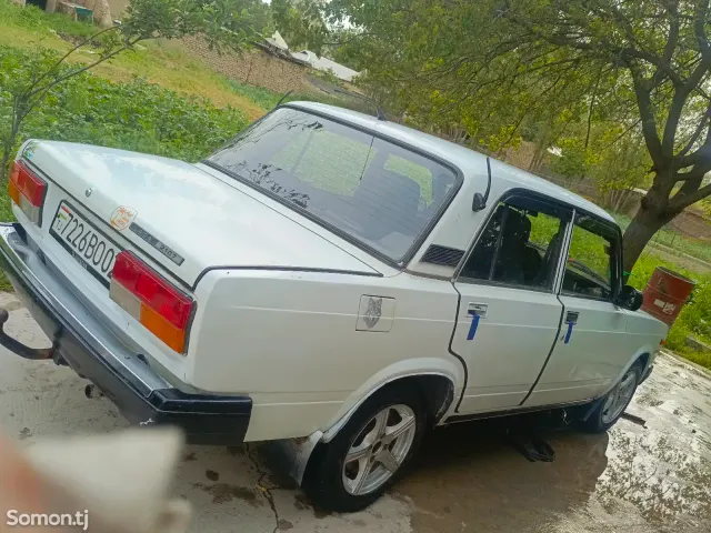 Lada (ВАЗ) 2107 2002 · 1.3 MT