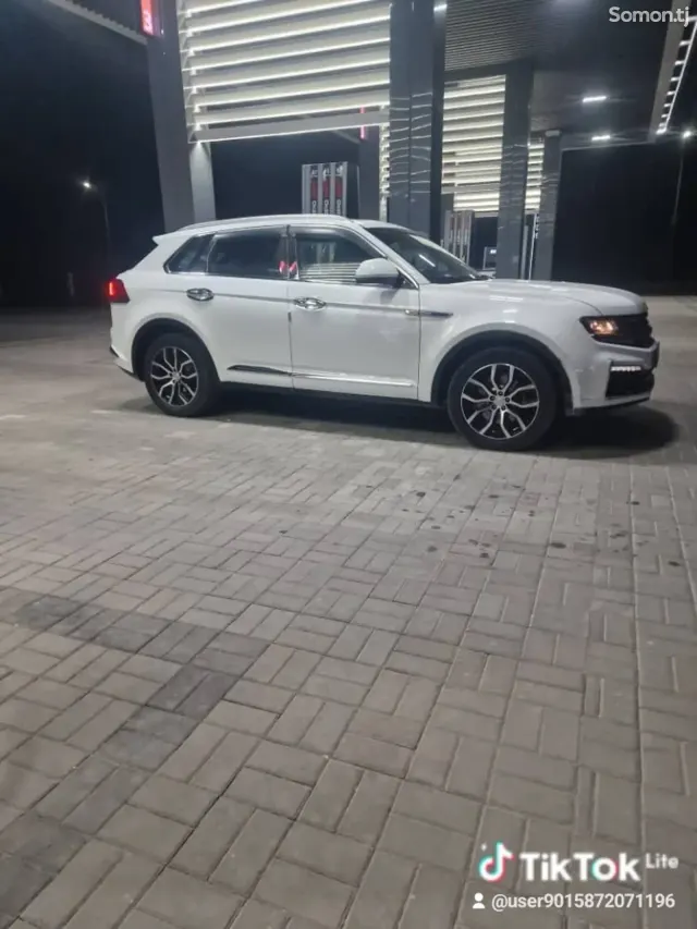 Zotye Domy X7 2017 · 1.8 AT