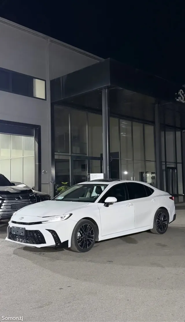 Toyota Camry 2026 · 2.0 AT