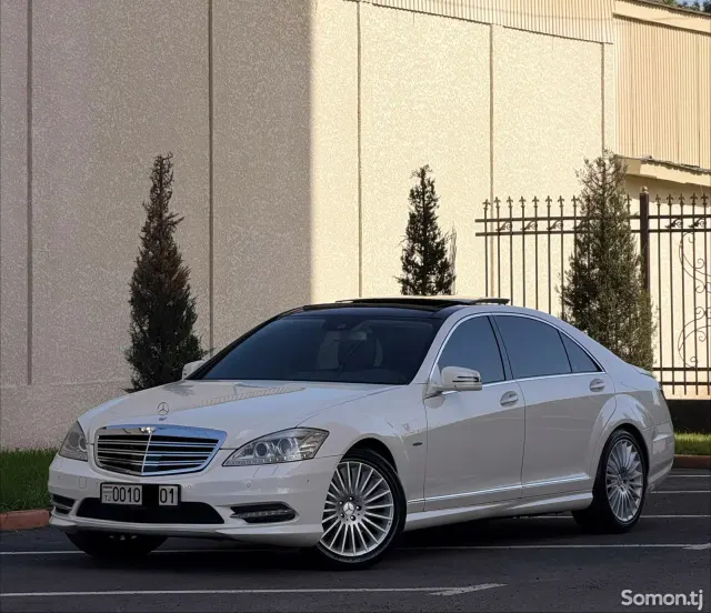 Mercedes-Benz S class 2012 · 3.5 AT