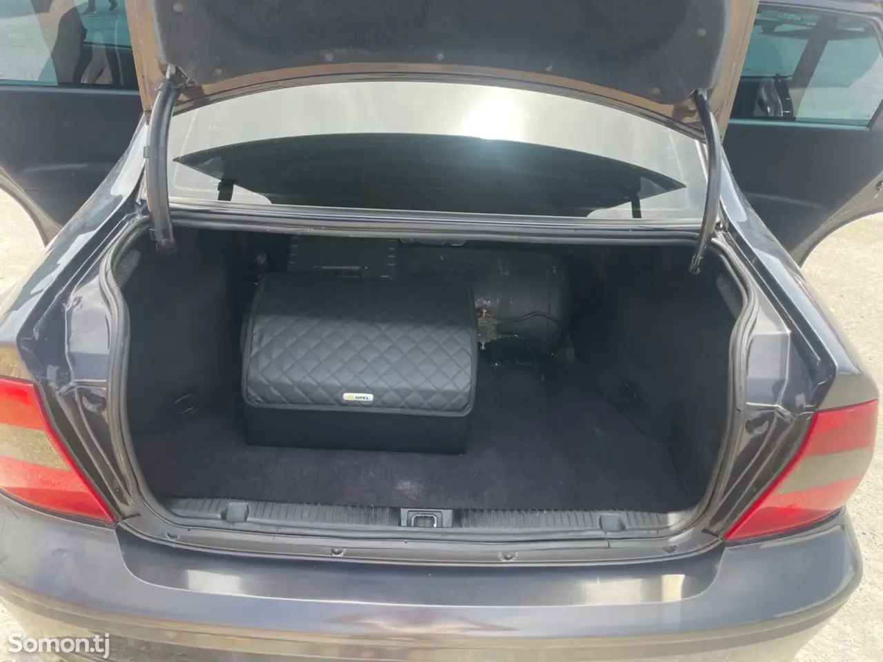 Opel Vectra B 2000 · 1.6 MT
