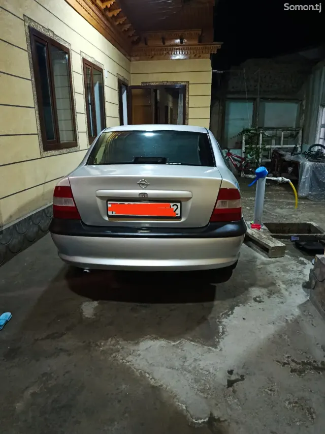 Opel Vectra B 1998 · 1.6 MT