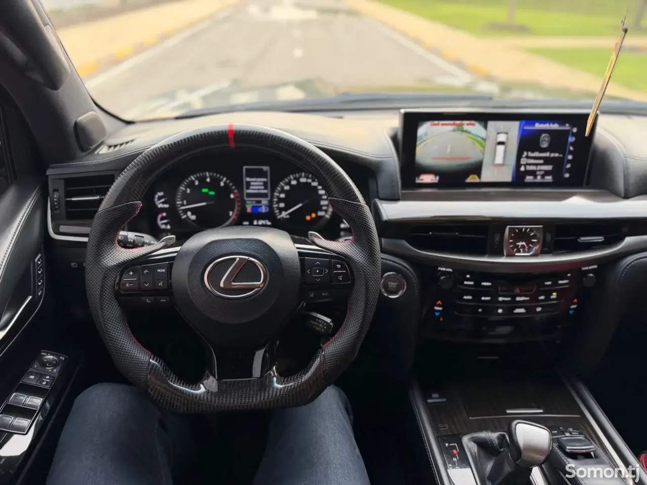 Lexus LX series 2017 · 5.7 AT