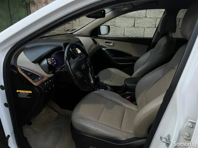 Hyundai Santa Fe 2014 · 2.4 AT