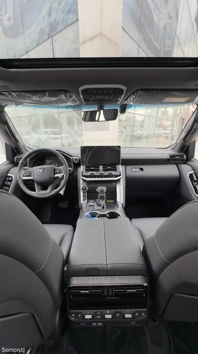 Toyota Land Cruiser 2025 · 3.5 AT