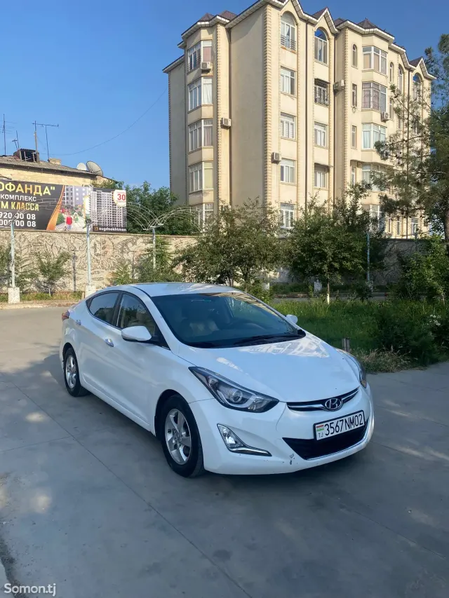 Hyundai Avante 2015 · 1.6 AT