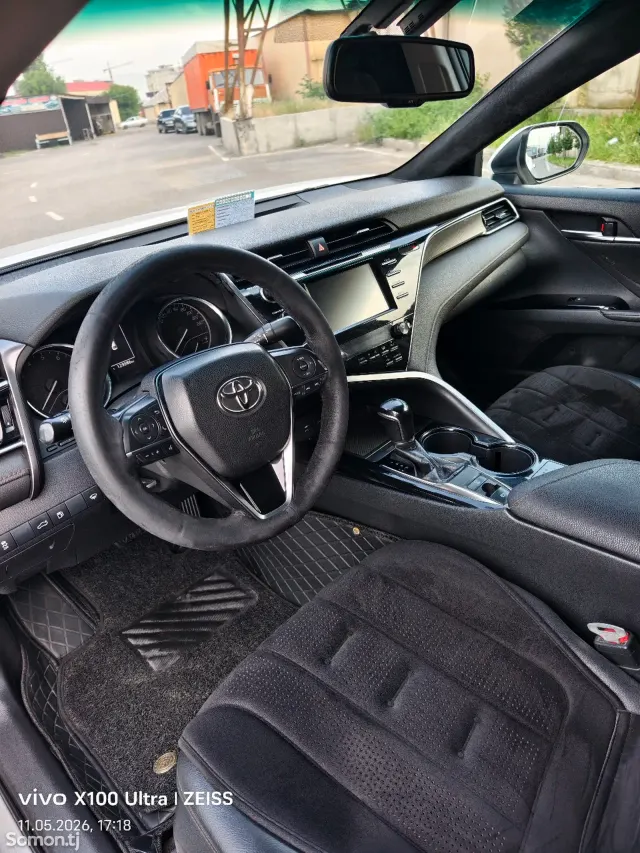Toyota Camry 2020 · 2.0 AT