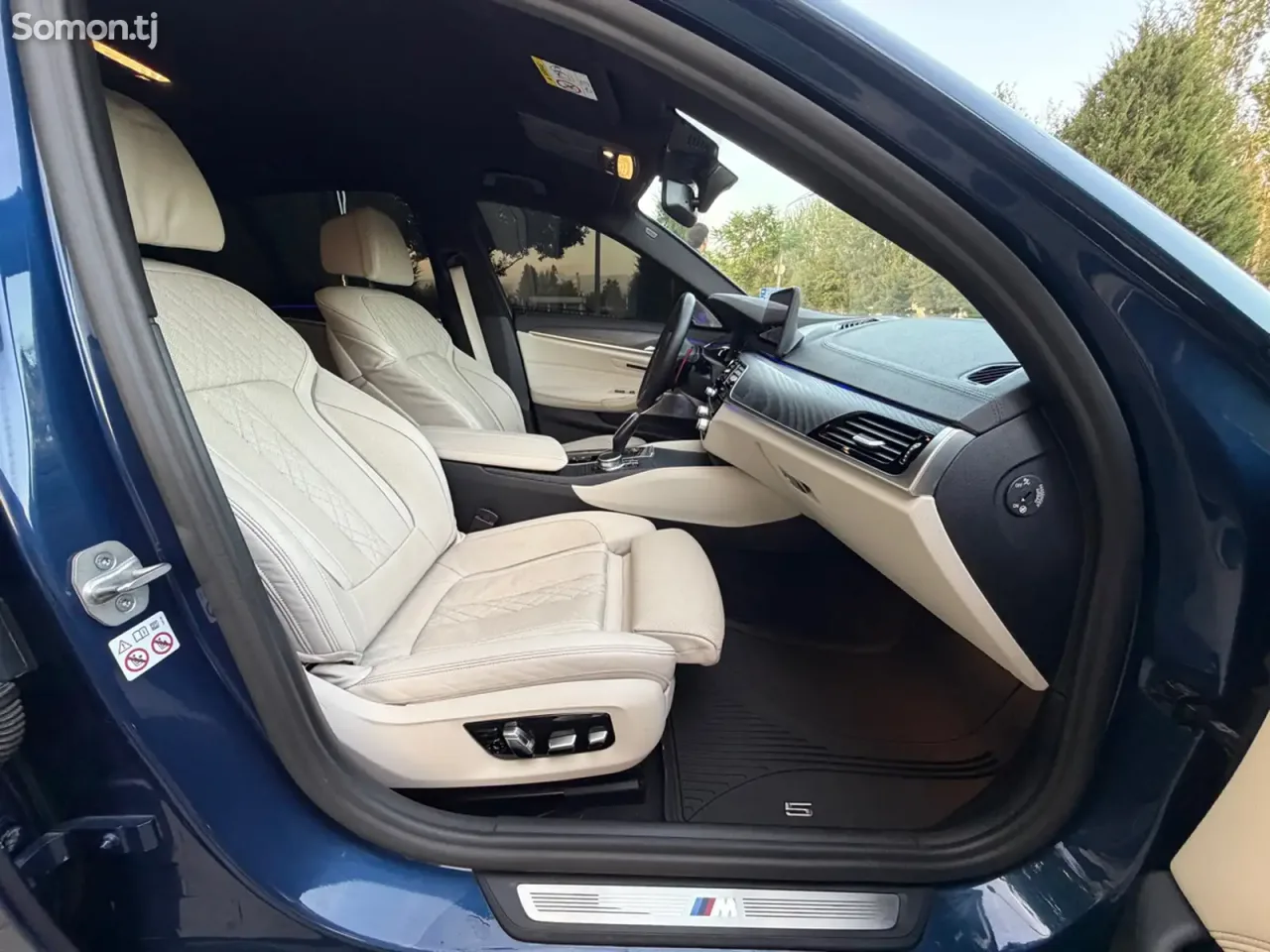 BMW 5 series 2022 · 3.0 AT