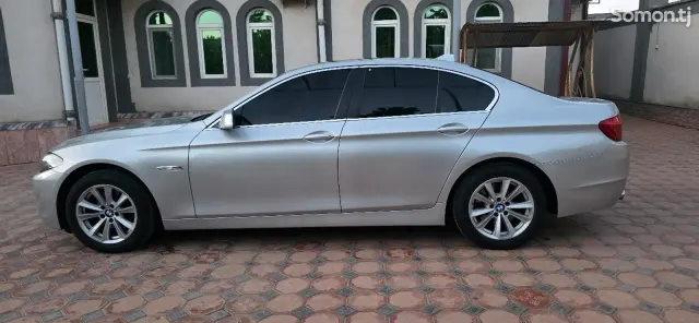 BMW 5 series 2012 · 2.0 AT