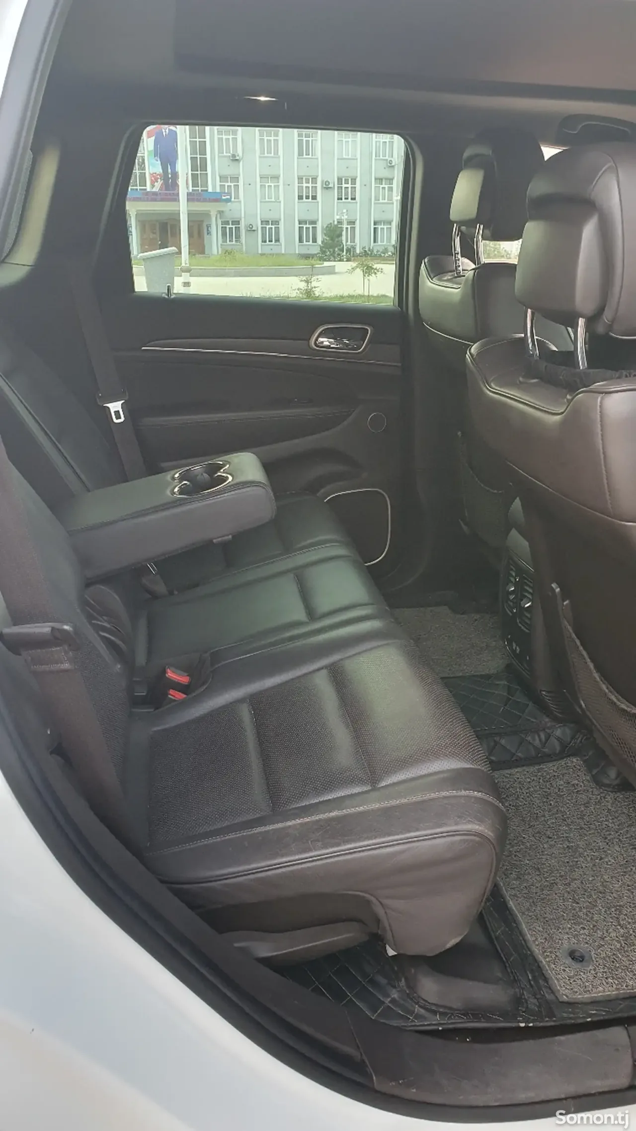 Jeep Grand Cherokee 2014 · 2.7 AT