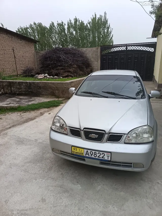Chevrolet Lacetti 2004 · 1.6 AT