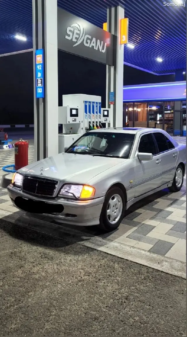 Mercedes-Benz C class 1997 · 2.2 MT
