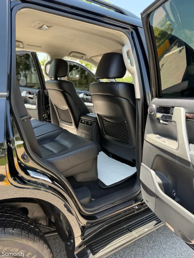 Toyota Land Cruiser 2015 · 4.7 AT
