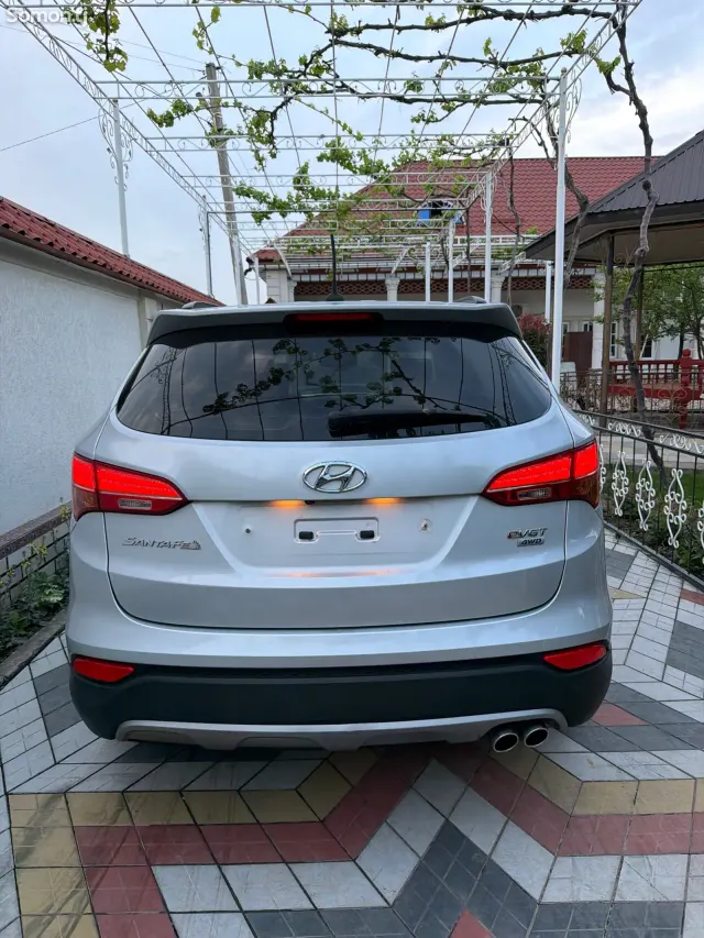 Hyundai Santa Fe 2015 · 2.0 AT