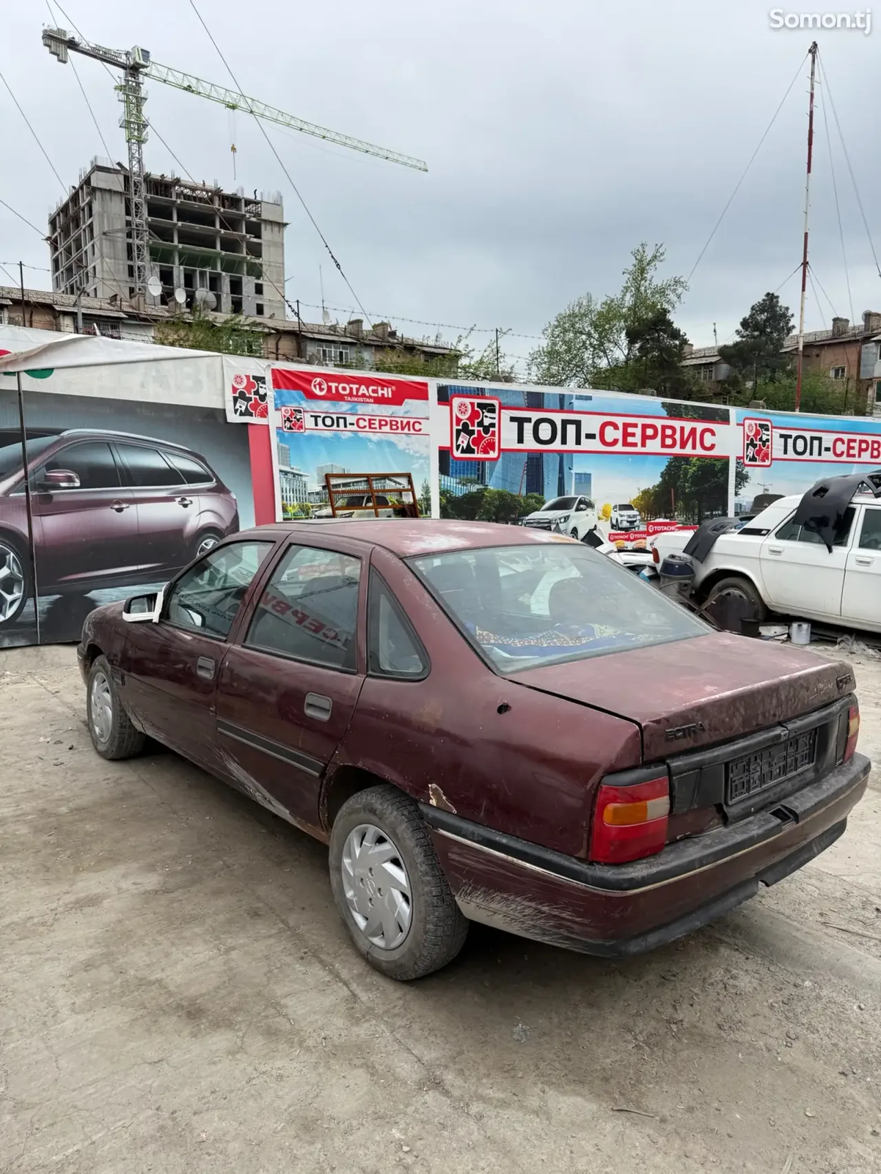 Opel Vectra B 1990 · 1.8 MT