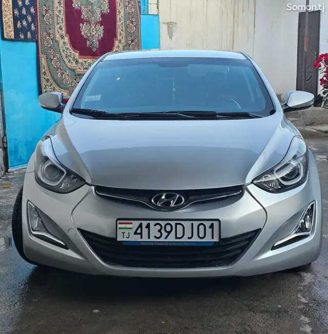 Hyundai Avante 2015 · 1.6 AT