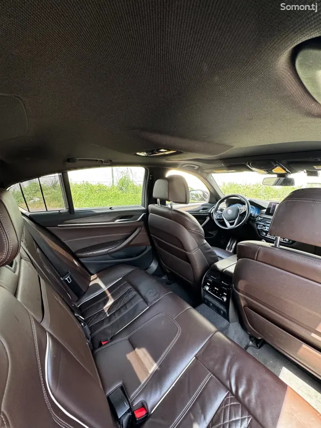 BMW 5 series 2018 · 2.0 AT